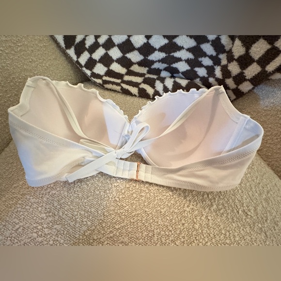 NWOT Target Shade and Shore swim- Cream Scalloped Lace Bra 40D - Picture 4 of 8